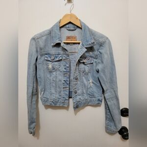Hollister Womens Junior Distressed Light Wash Blue Denim Jean Jacket Size Medium
